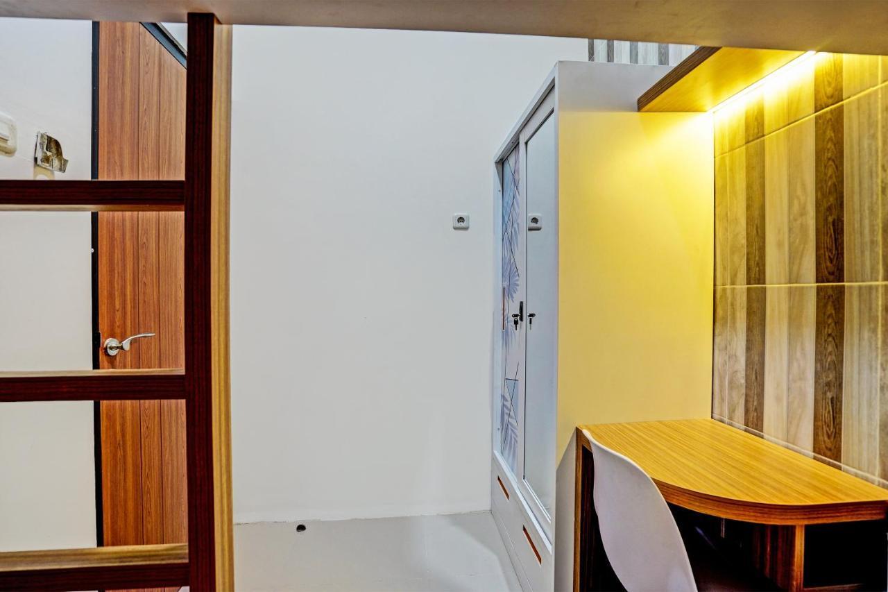 Oyo 92435 Sunlo Cozy Home Family Homestay Syariah Surabaya Dış mekan fotoğraf