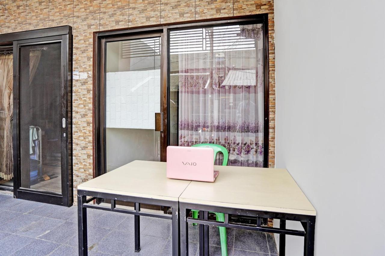 Oyo 92435 Sunlo Cozy Home Family Homestay Syariah Surabaya Dış mekan fotoğraf