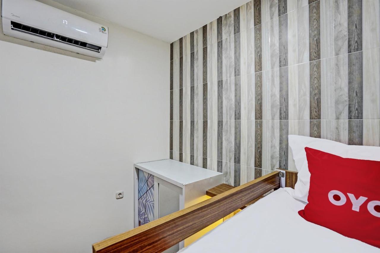Oyo 92435 Sunlo Cozy Home Family Homestay Syariah Surabaya Dış mekan fotoğraf