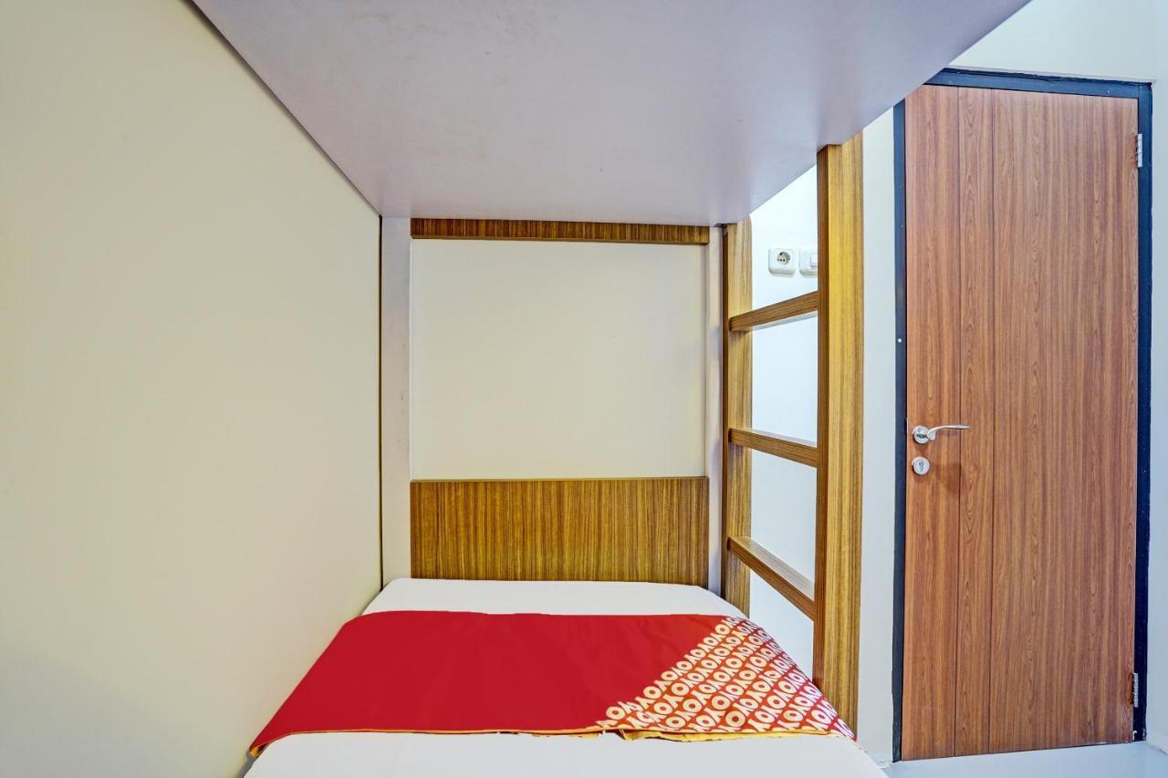 Oyo 92435 Sunlo Cozy Home Family Homestay Syariah Surabaya Dış mekan fotoğraf