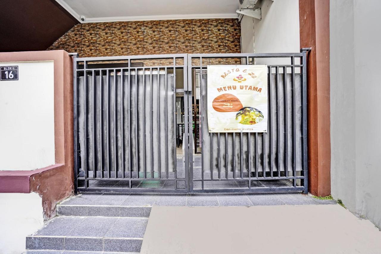 Oyo 92435 Sunlo Cozy Home Family Homestay Syariah Surabaya Dış mekan fotoğraf