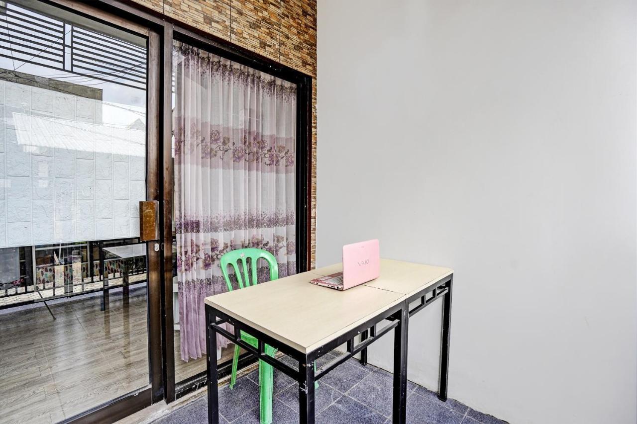 Oyo 92435 Sunlo Cozy Home Family Homestay Syariah Surabaya Dış mekan fotoğraf